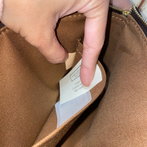 Pochette Accesories - Picture 5 of 8